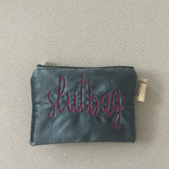 Chic Novelty Coin Purse - Mob wife core - NYC - silly - funny - Picture 2 of 4